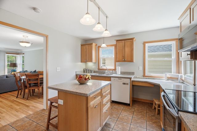 681 Wilder Street S, Saint Paul, MN 55116