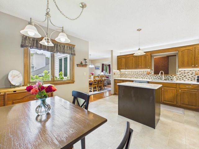 2194 Jennifer Court, North Saint Paul, MN 55109