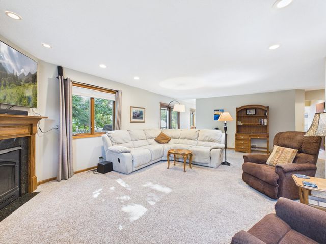 2194 Jennifer Court, North Saint Paul, MN 55109