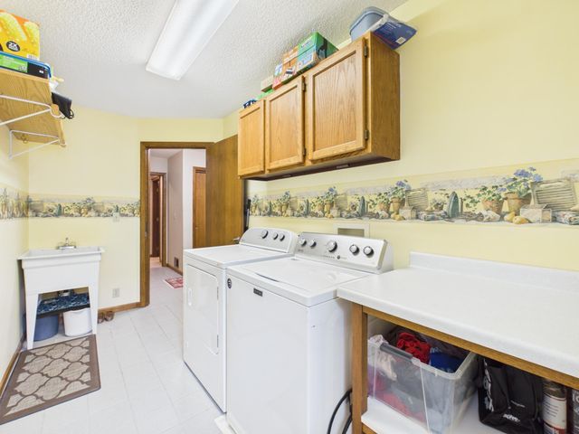 2194 Jennifer Court, North Saint Paul, MN 55109