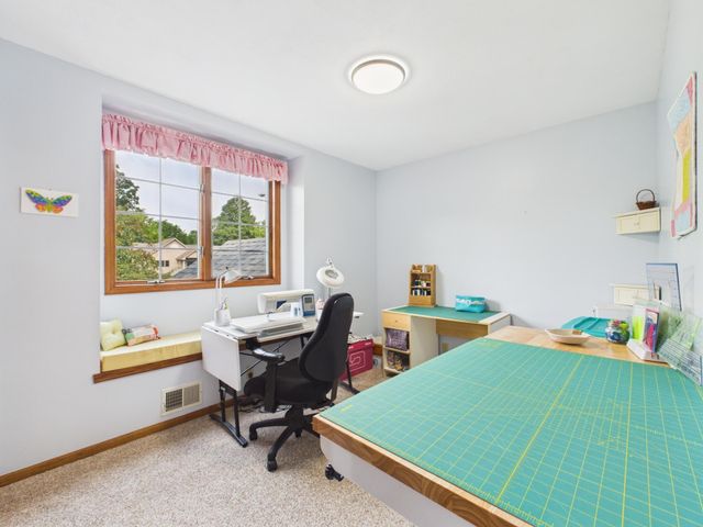 2194 Jennifer Court, North Saint Paul, MN 55109