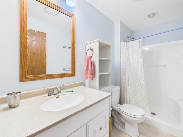 2194 Jennifer Court, North Saint Paul, MN 55109