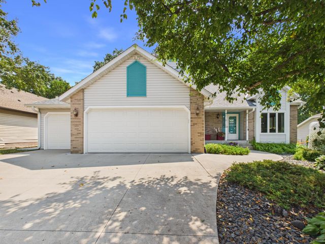 2194 Jennifer Court, North Saint Paul, MN 55109