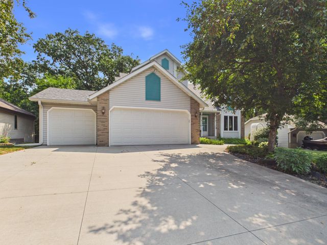 2194 Jennifer Court, North Saint Paul, MN 55109
