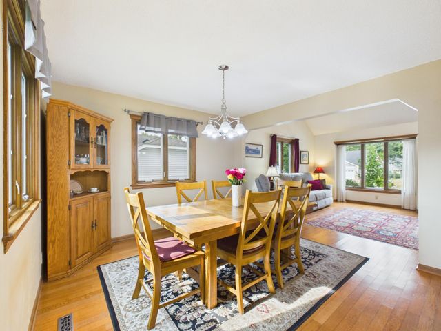 2194 Jennifer Court, North Saint Paul, MN 55109
