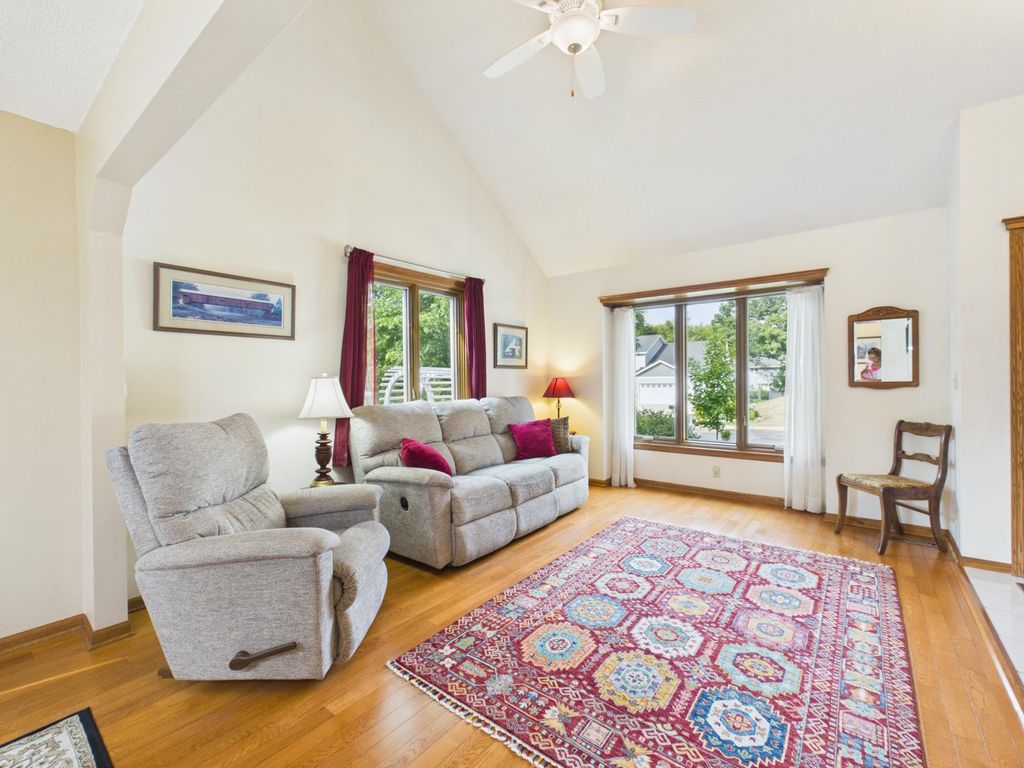 2194 Jennifer Court, North Saint Paul, MN 55109 — photo 4