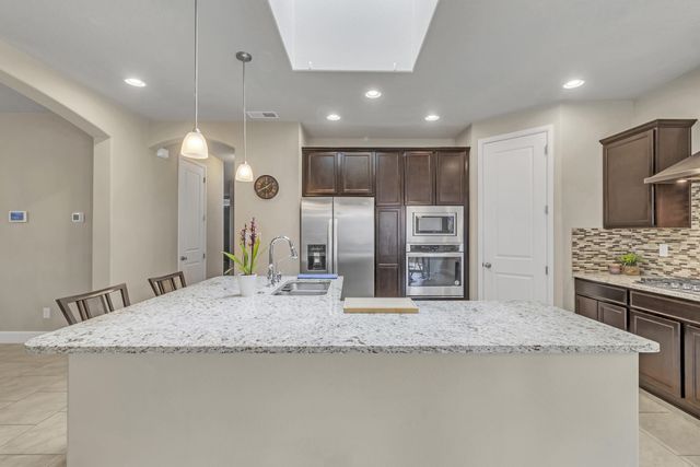 8609 Forecast Court NW, Albuquerque, NM 87120