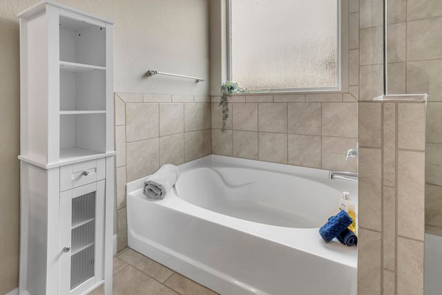 8609 Forecast Court NW, Albuquerque, NM 87120