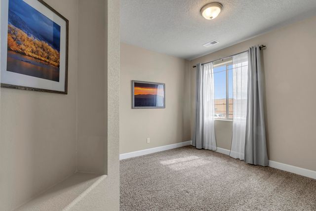 8609 Forecast Court NW, Albuquerque, NM 87120