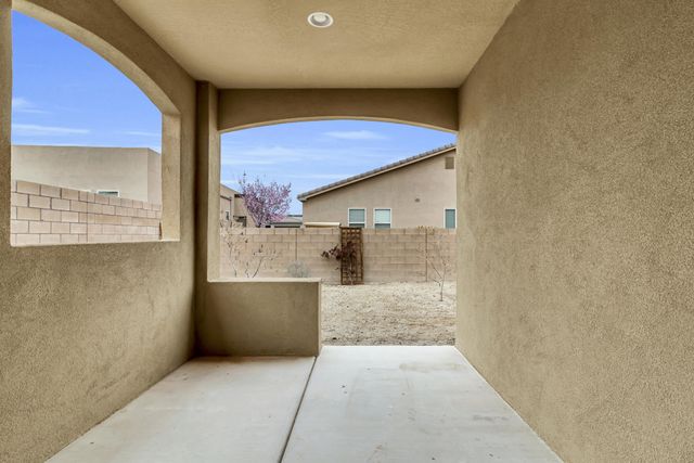 8609 Forecast Court NW, Albuquerque, NM 87120
