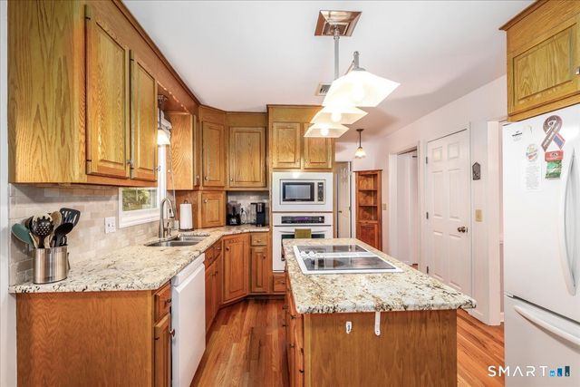 17 Norton Lane, New Milford, CT 06776