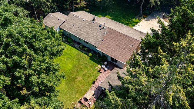 6775 Glacier DRIVE, West Bend, WI 53090