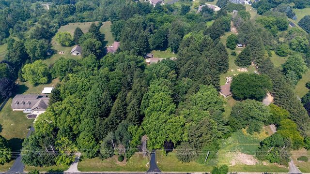 6775 Glacier DRIVE, West Bend, WI 53090