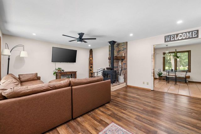 6775 Glacier DRIVE, West Bend, WI 53090