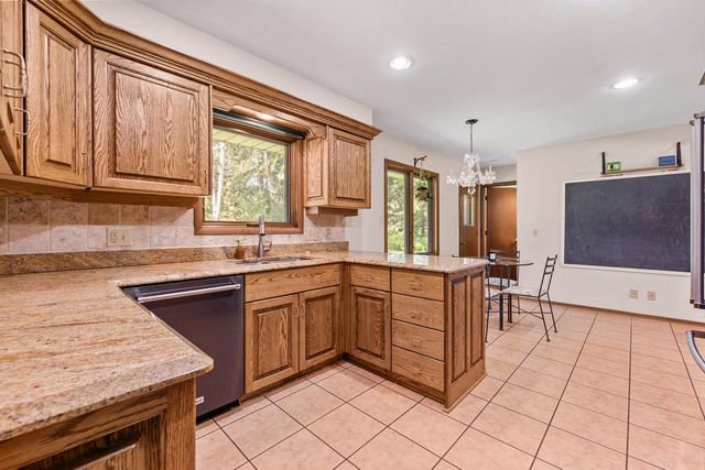 6775 Glacier DRIVE, West Bend, WI 53090