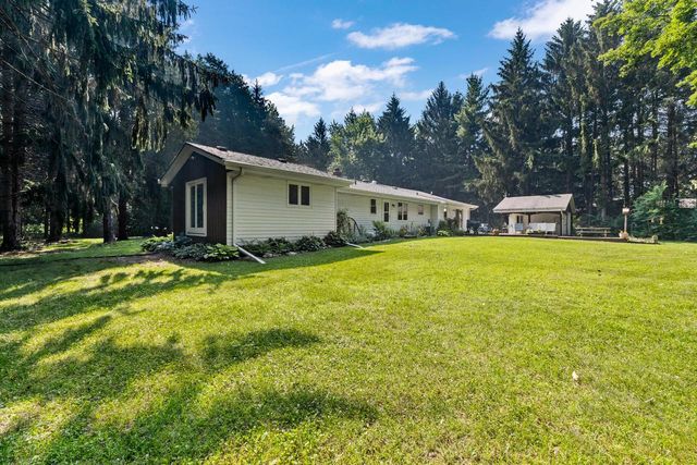 6775 Glacier DRIVE, West Bend, WI 53090
