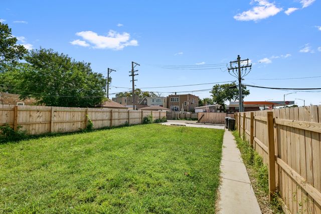 4751 W Monroe Street 1, Chicago, IL 60644