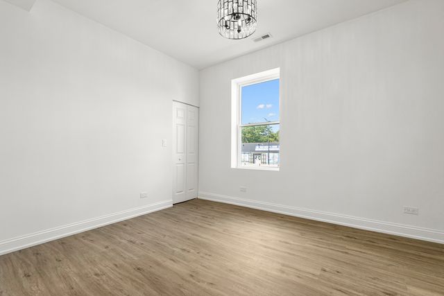 4751 W Monroe Street 1, Chicago, IL 60644