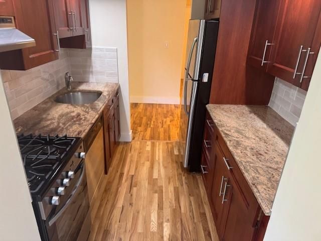 250 W Merrick Road 2R, Freeport, NY 11520