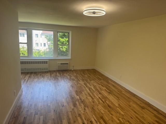 250 W Merrick Road 2R, Freeport, NY 11520
