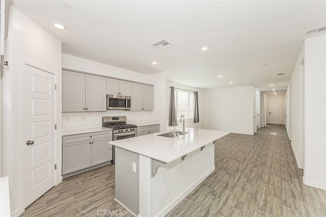 2844 N Vahe, Fresno, CA 93737