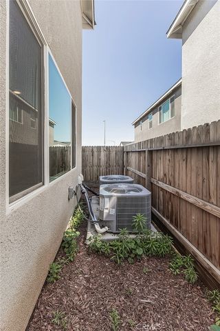 2844 N Vahe, Fresno, CA 93737