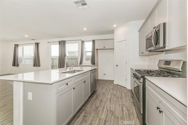 2844 N Vahe, Fresno, CA 93737