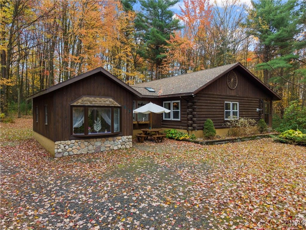912 County Route 54, Schroeppel, NY 13069