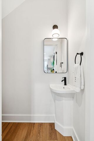 16 Cleveland Street 300, Charleston, SC 29403