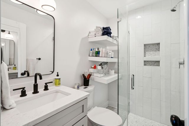 16 Cleveland Street 300, Charleston, SC 29403