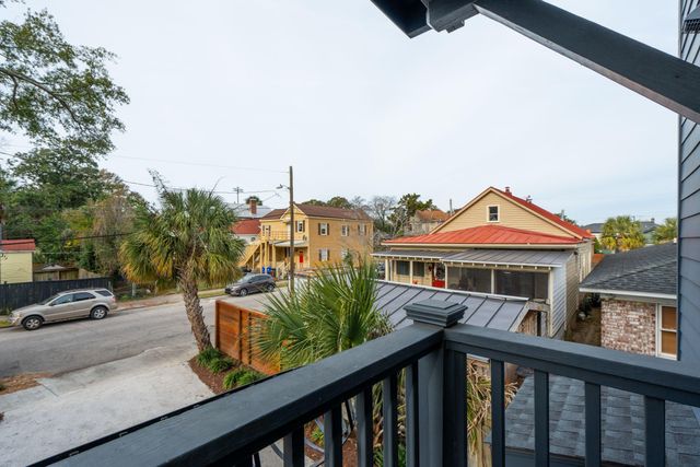 16 Cleveland Street 300, Charleston, SC 29403