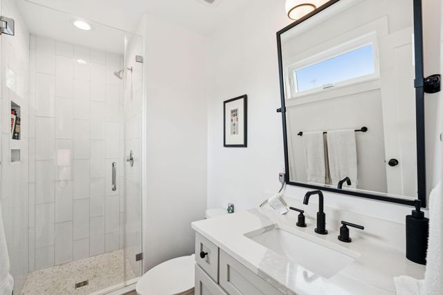 16 Cleveland Street 300, Charleston, SC 29403