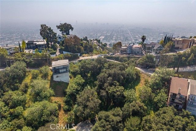 8441 Grand View, Los Angeles, CA 90046