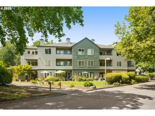 4980 S LANDING Dr 301, Portland, OR 97239