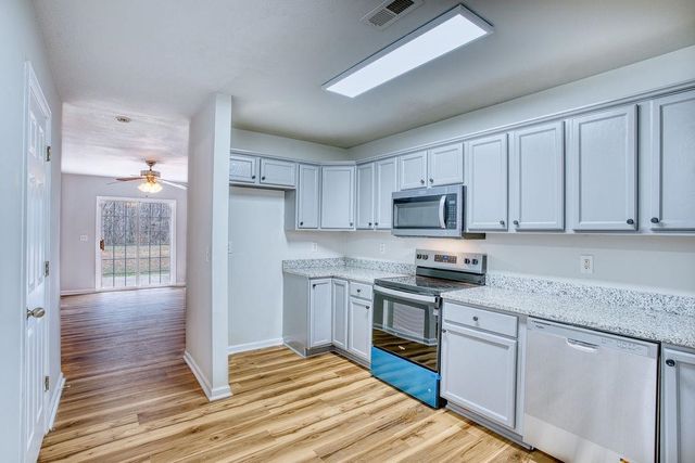 37 Birdsong Lane, Taylors, SC 29687