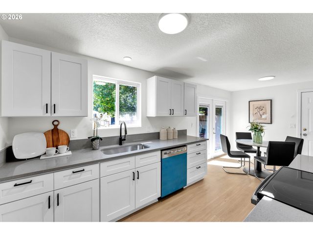 5173 10TH Ave Ne, Keizer, OR 97303