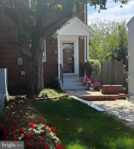 102 S INGRAM ST, Alexandria, VA 22304
