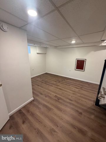 102 S INGRAM ST, Alexandria, VA 22304