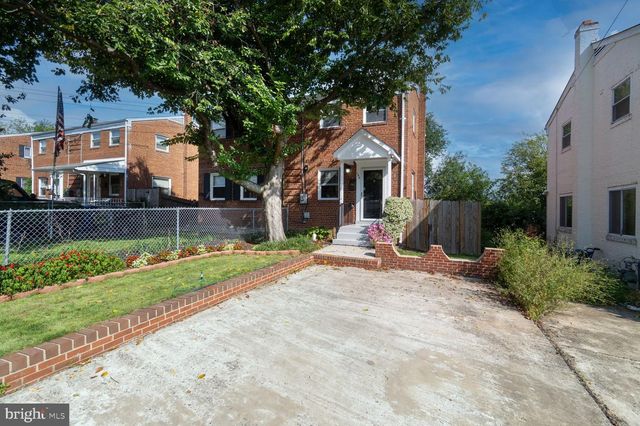 102 S INGRAM ST, Alexandria, VA 22304