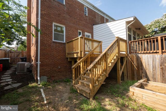 102 S INGRAM ST, Alexandria, VA 22304