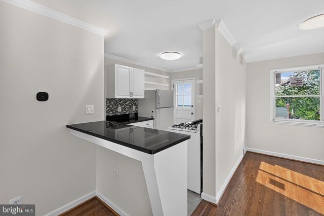 102 S INGRAM ST, Alexandria, VA 22304