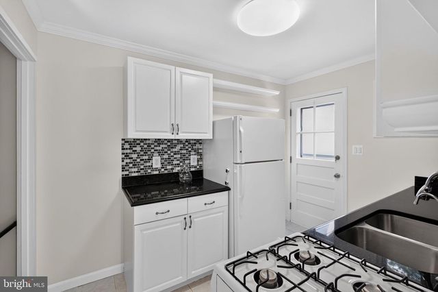 102 S INGRAM ST, Alexandria, VA 22304