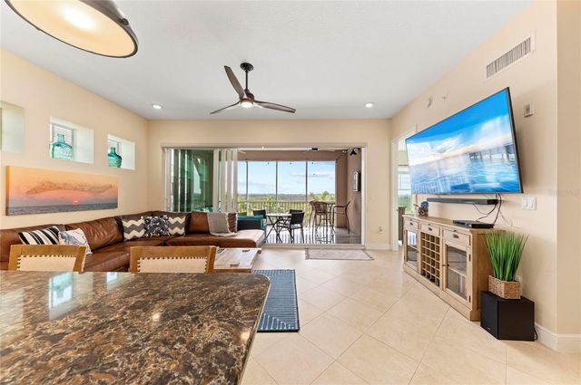 395 ARUBA CIRCLE 402, Bradenton, FL 34209