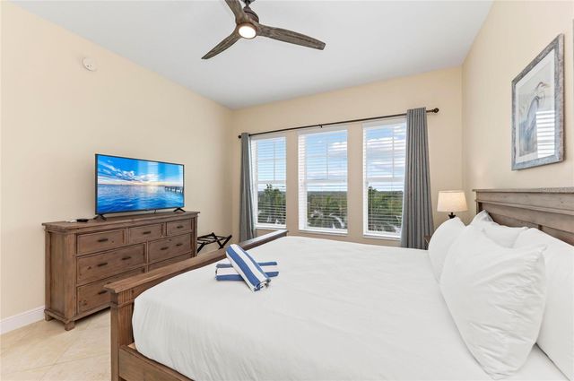 395 ARUBA CIRCLE 402, Bradenton, FL 34209
