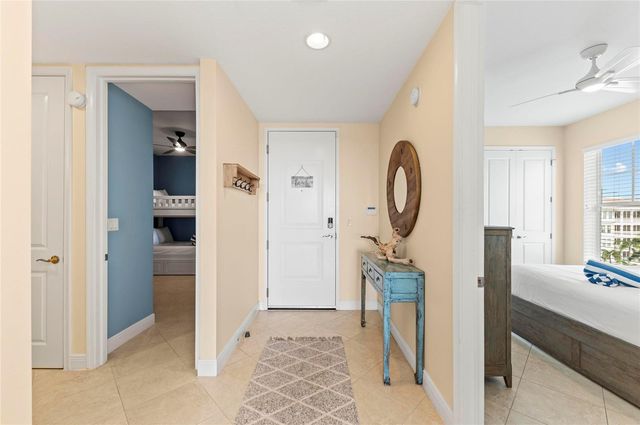 395 ARUBA CIRCLE 402, Bradenton, FL 34209