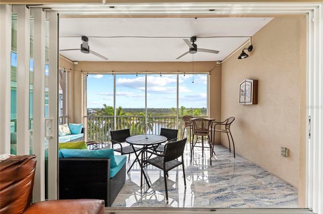 395 ARUBA CIRCLE 402, Bradenton, FL 34209