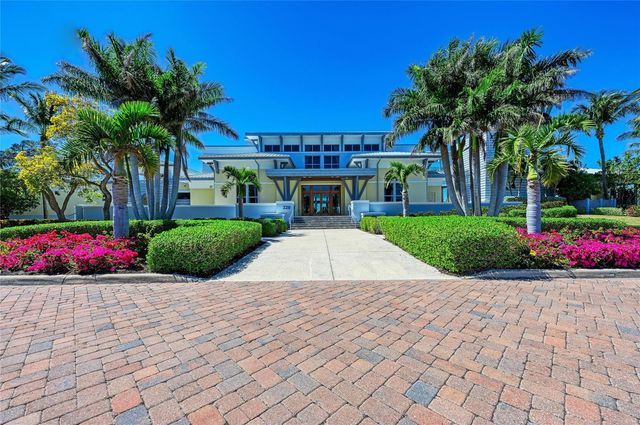 395 ARUBA CIRCLE 402, Bradenton, FL 34209