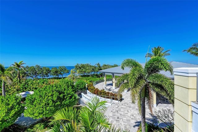 395 ARUBA CIRCLE 402, Bradenton, FL 34209
