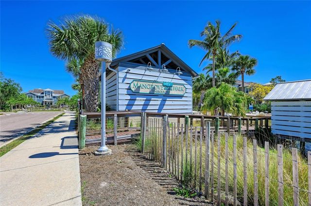 395 ARUBA CIRCLE 402, Bradenton, FL 34209