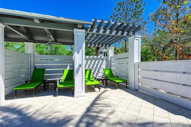 395 ARUBA CIRCLE 402, Bradenton, FL 34209